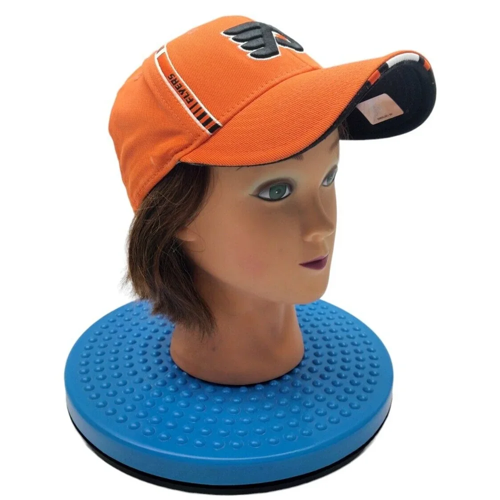 Philadelphia Flyer NHL Reebok Cap Hat Center Ice Collection Stretch FITMAX70 S/M